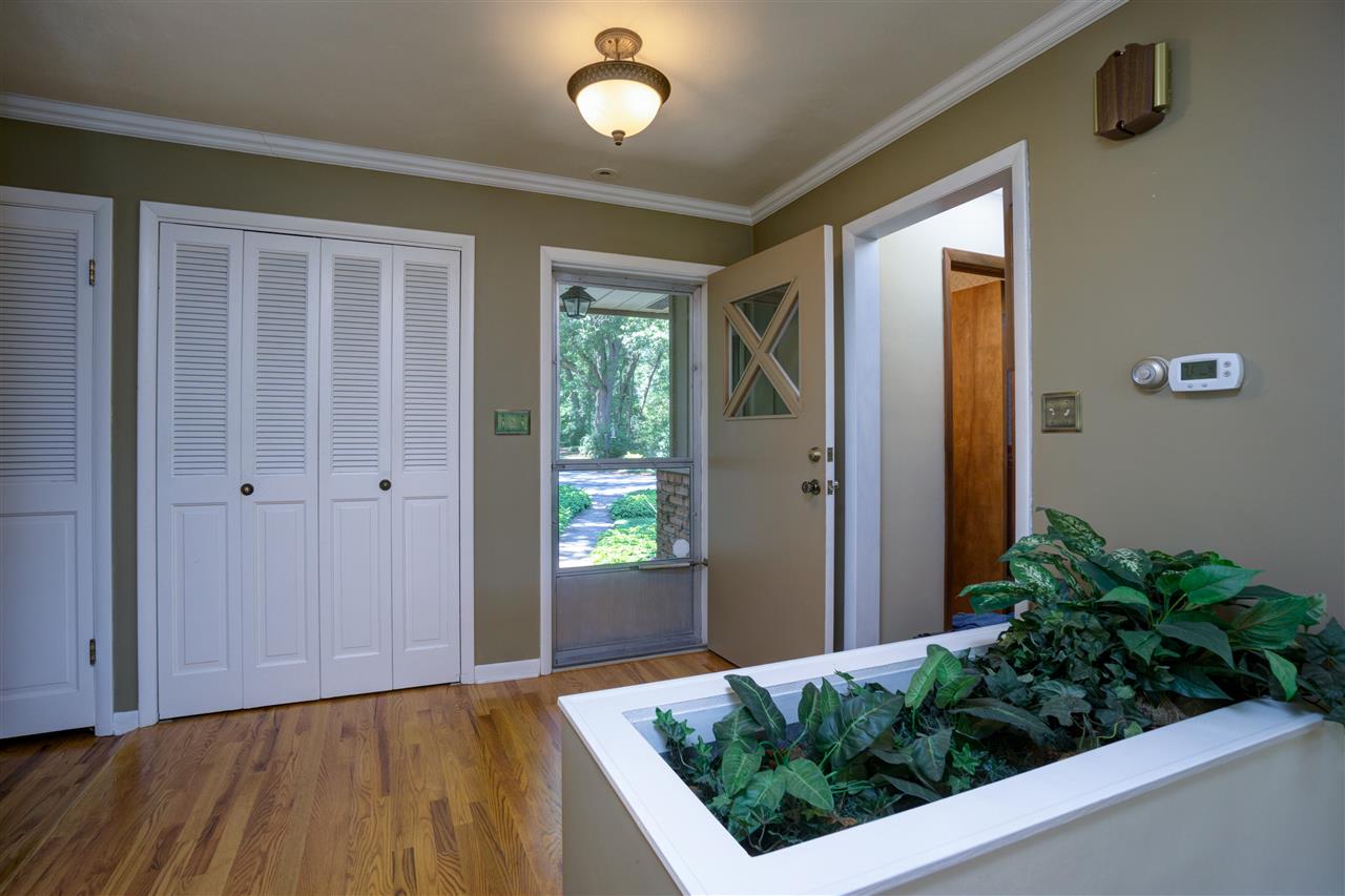 51770 Lilac Road South Bend, IN 46628 - Photo 2 of 36 Gallery Image 2