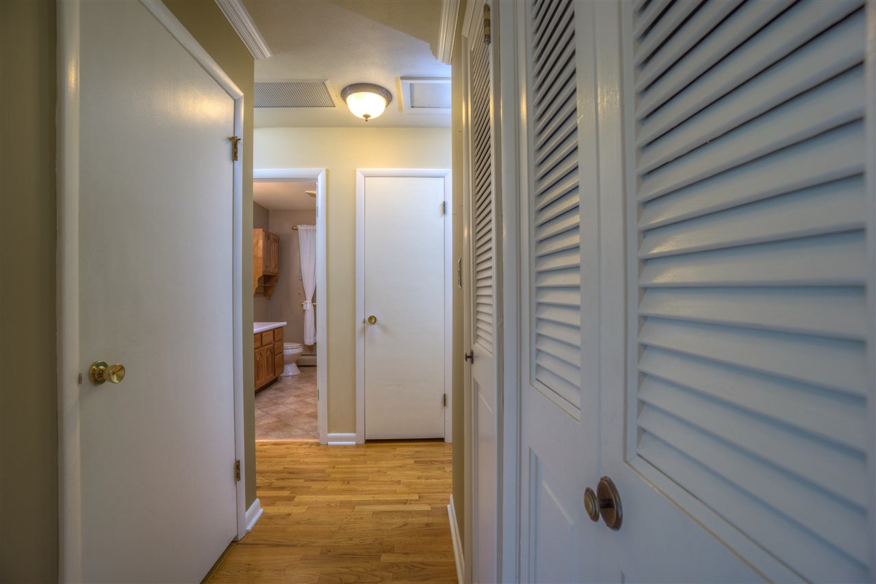 51770 Lilac Road South Bend, IN 46628 - Photo 11 of 36 Gallery Image 11