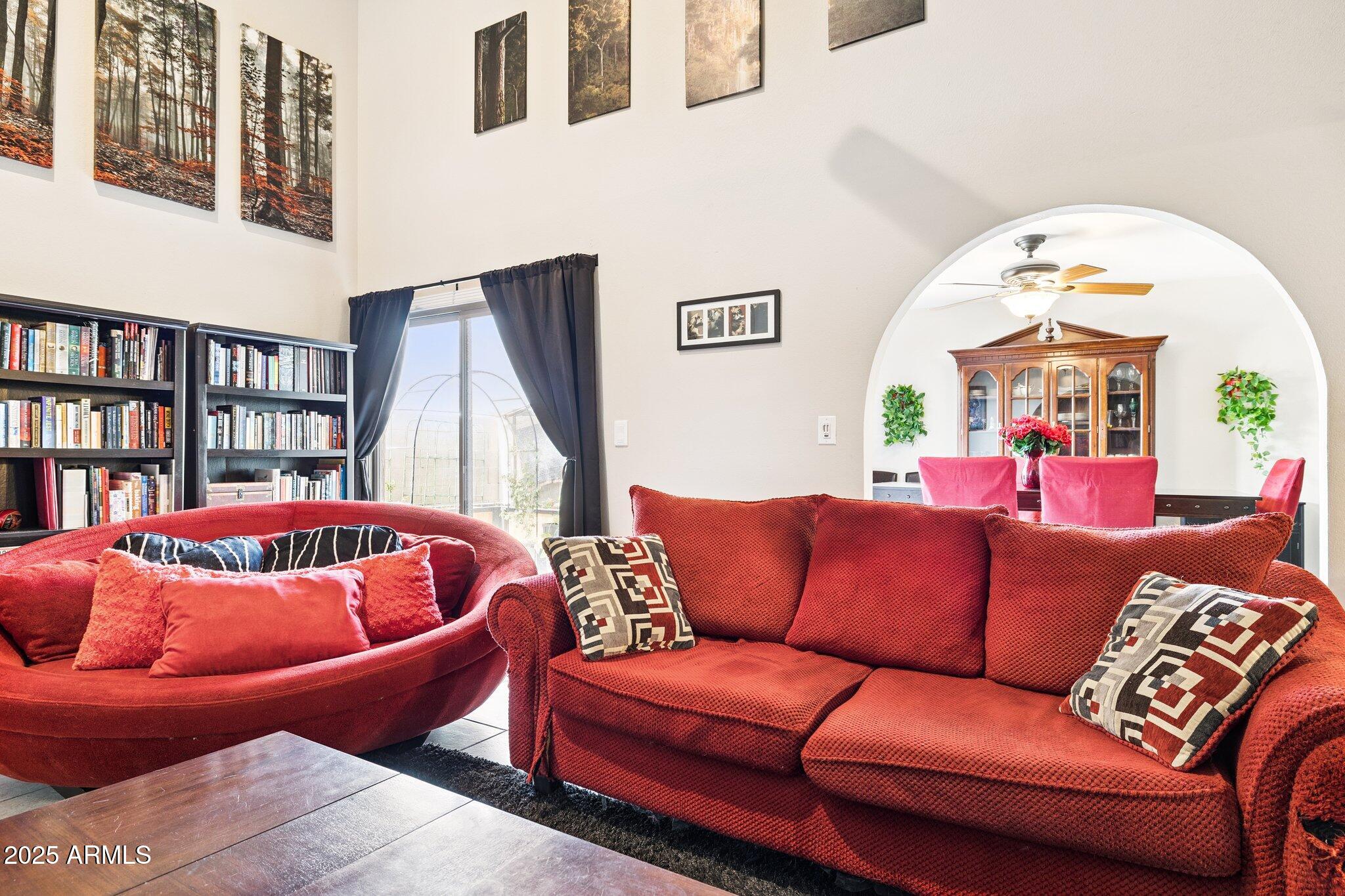 7756 North 19th Lane Phoenix, AZ 85021 - Photo 7 of 42 Living Room3