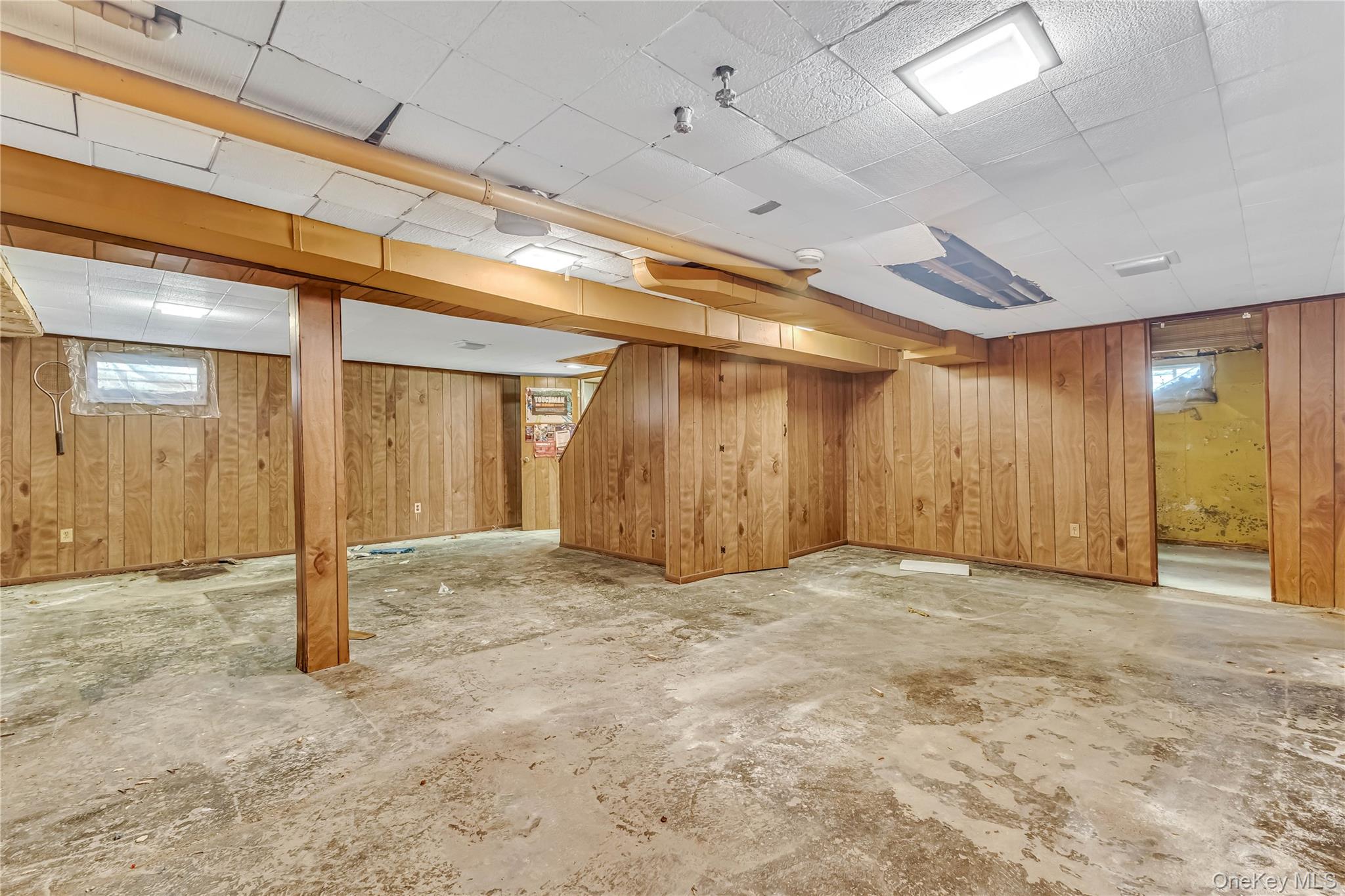 1501 Howell Road Valley Stream, NY 11580 - Photo 32 of 44