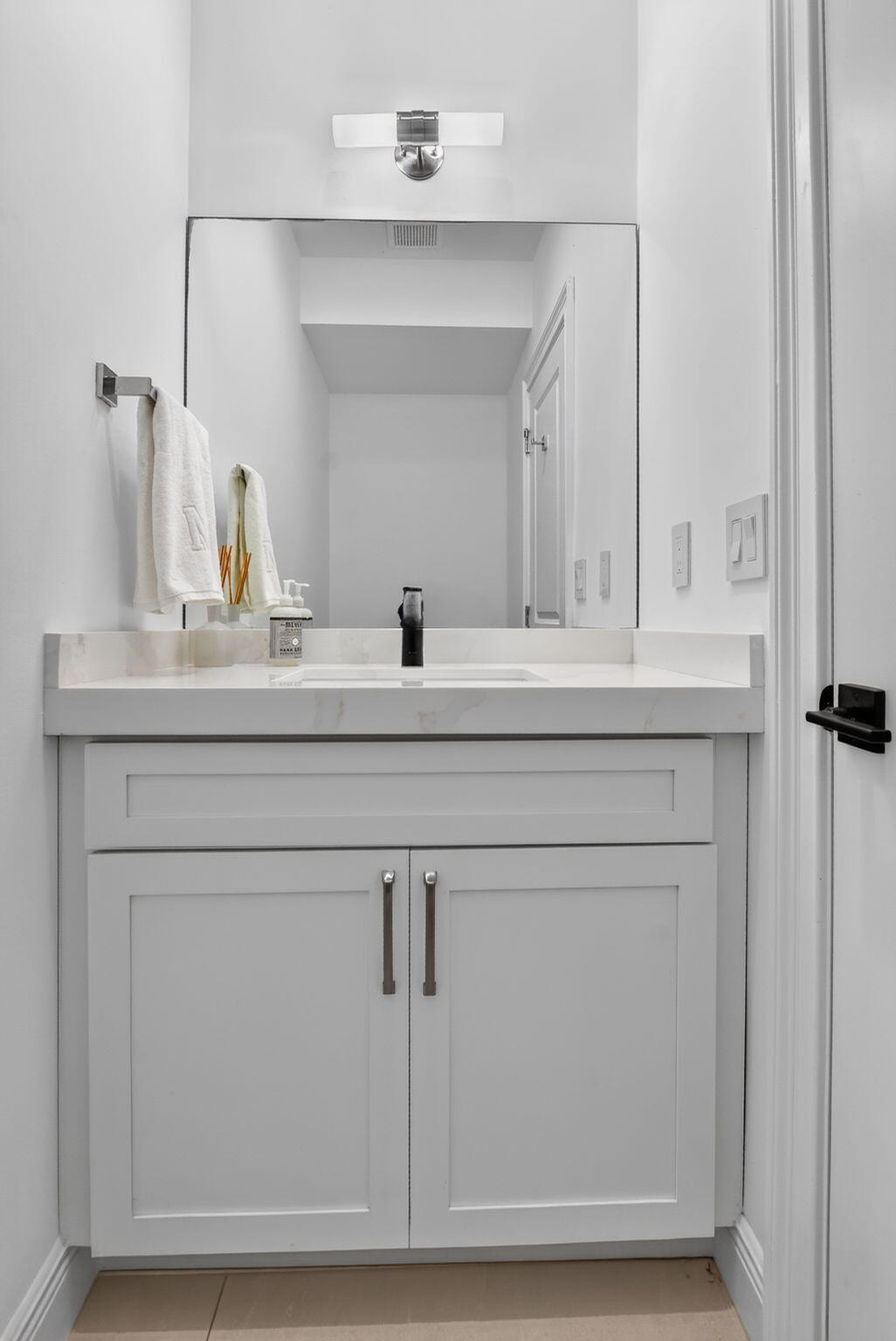 500 Northeast Wavecrest Way Boca Raton, FL 33432 - Photo 11 of 53 11-web-or-mls-DSC_7543