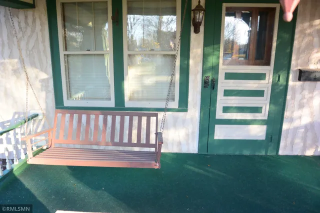 $299,500 | 1227 11th Street East, Glencoe, MN 55336