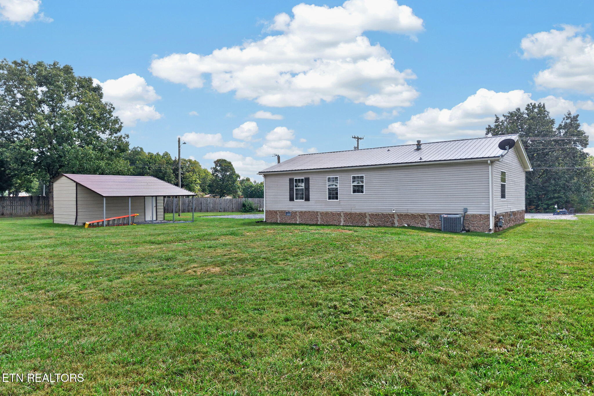 6998 Plateau Road Crossville, TN 38571 - Photo 4 of 27 4-web-or-mls-6998 Plateau Rd_4