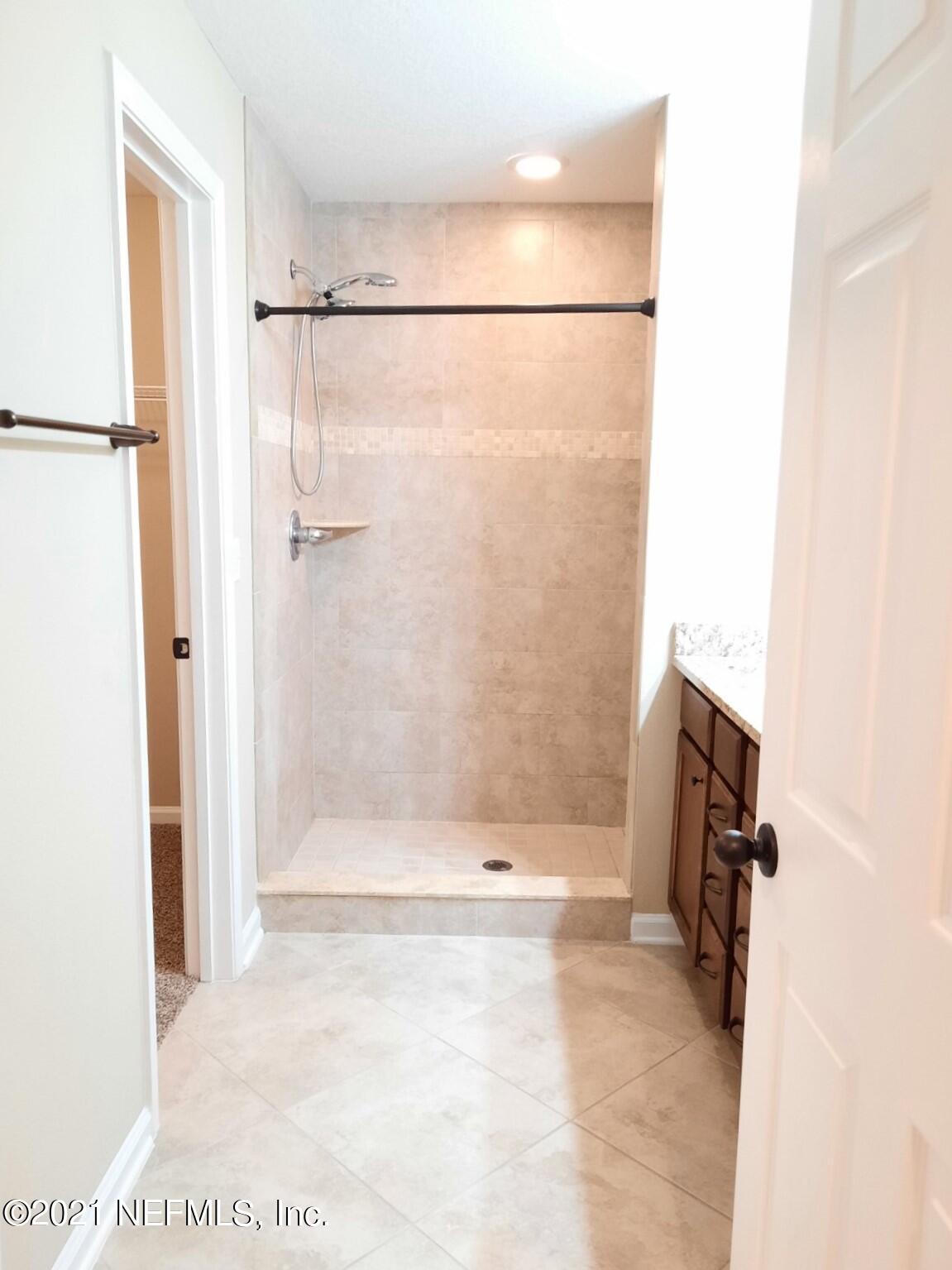 5112 Damascus Road North Jacksonville, FL 32207 - Photo 37 of 67 5112 DAMASCUS MAIN BATH
