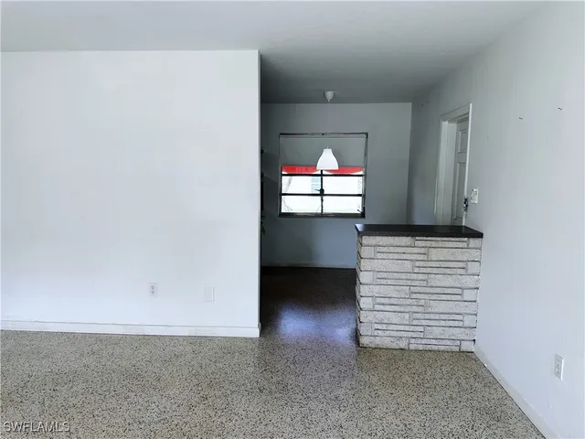 a view of empty room with window