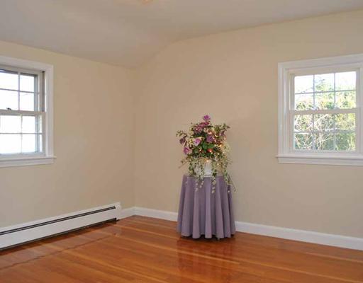 119 Four Winds Road Portland, ME 04102 - Photo 17 of 25 Bedroom.