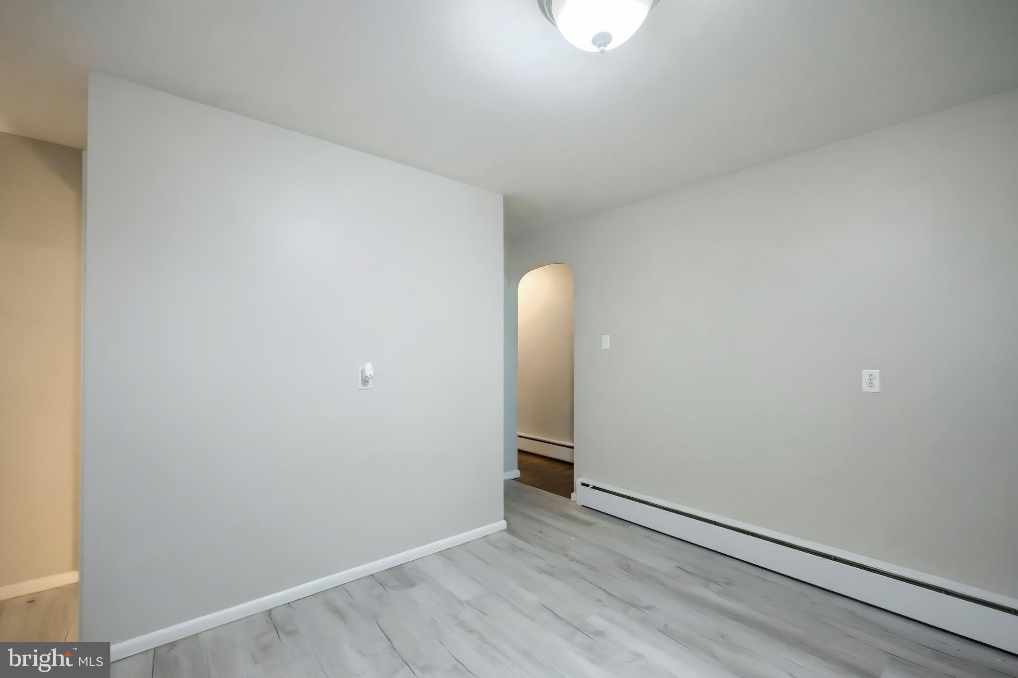 1615 Crestlyn Road York, PA 17403 - Photo 24 of 46 Spacious, light-filled entryway awaits you.