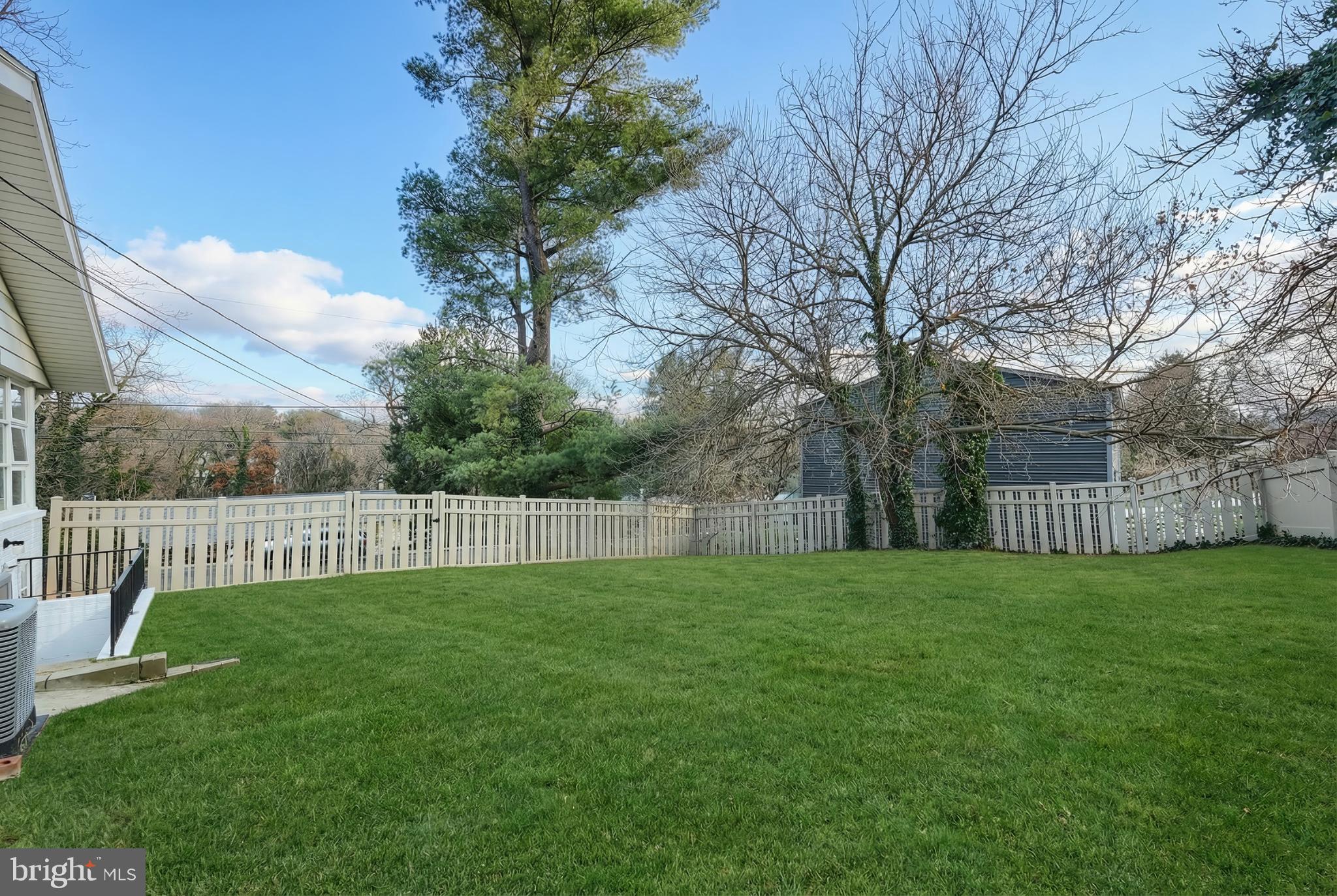 1615 Crestlyn Road York, PA 17403 - Photo 35 of 46 Spacious yard with lush green grass.