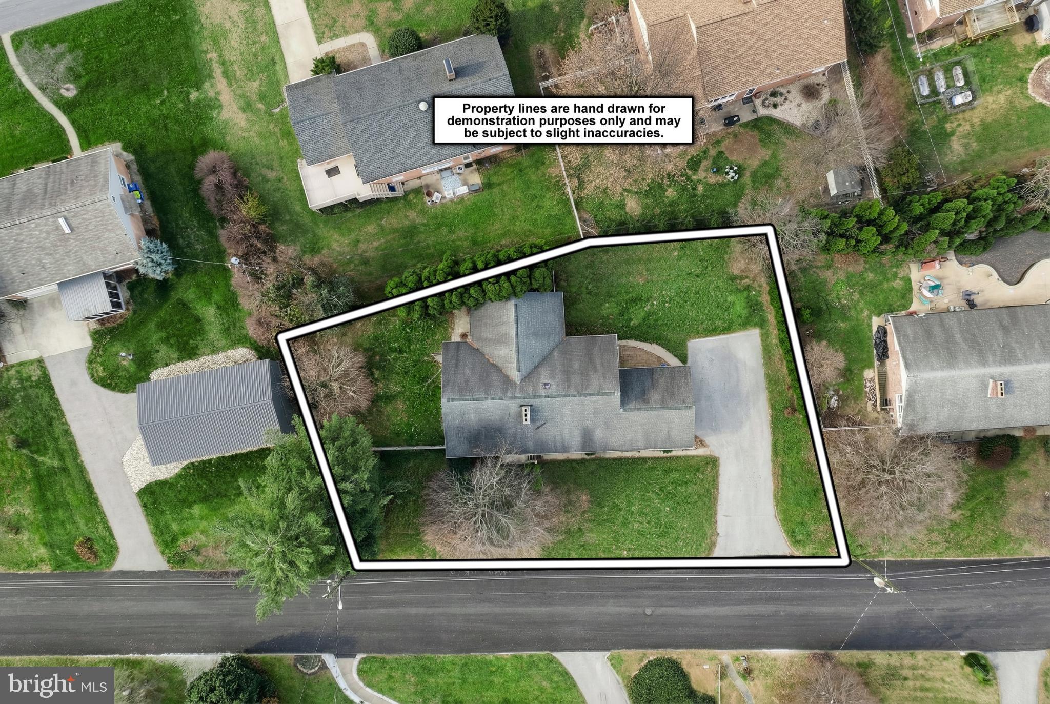 1615 Crestlyn Road York, PA 17403 - Photo 7 of 46 Aerial view of a spacious residential lot.