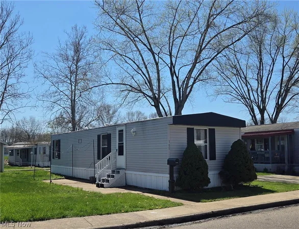$29,900 | 108 Gulf Stream Lane Southeast, New Philadelphia, OH 44663