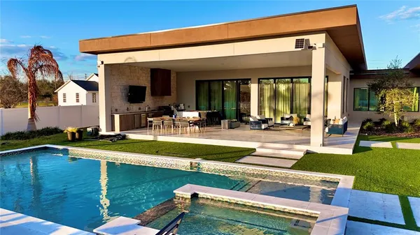 $3,900,000 | 6208 Winter Garden Vineland Road, Windermere, FL 34786