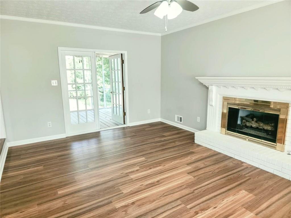 850 Springtime Drive Lawrenceville, GA 30043 - Photo 4 of 37 Gallery Image 4