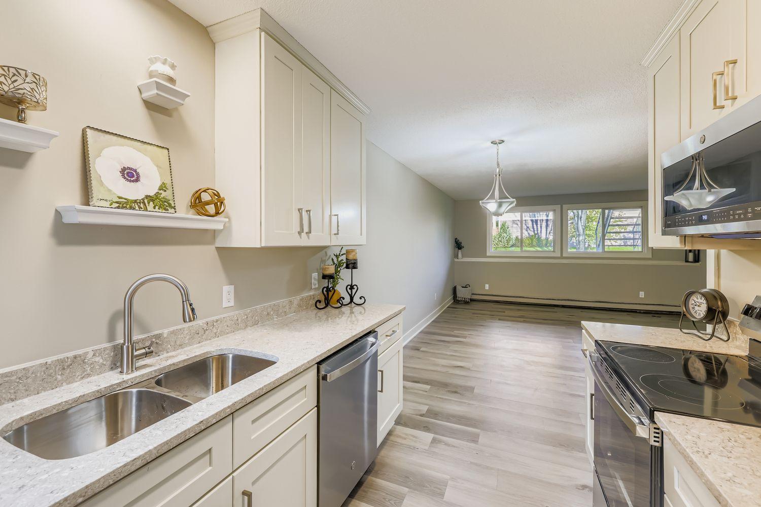 3388 Upper 149th Street West Rosemount, MN 55068 - Photo 4 of 10