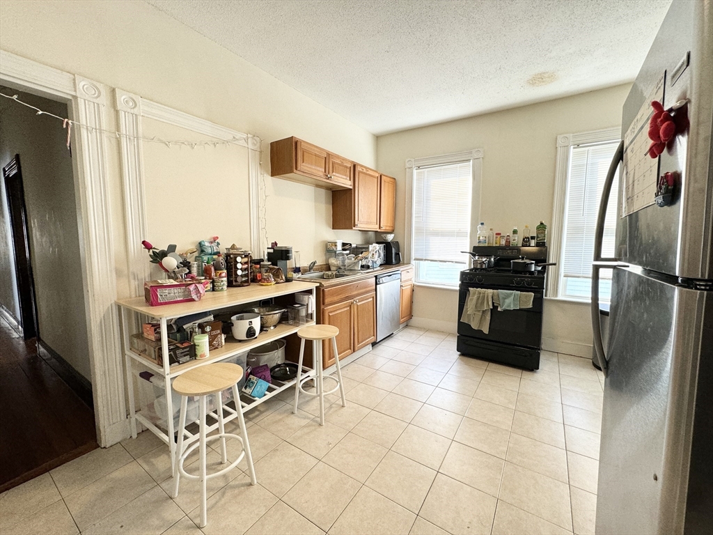 692 Columbia Road, Unit 3 Boston, MA 02125 - Photo 2 of 10