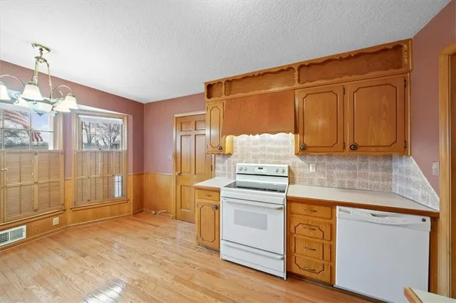 $265,000 | 8832 Evanston Way, Kansas City, MO 64138