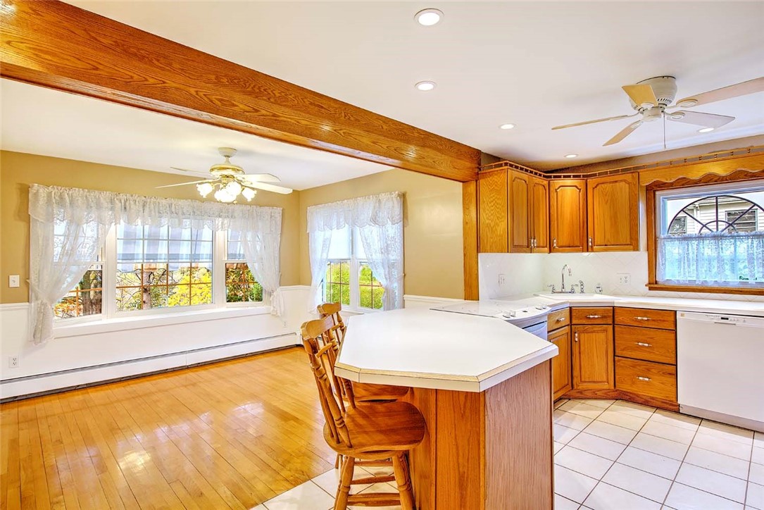 98 Iroquois Road Cumberland, RI 02864 - Photo 14 of 45