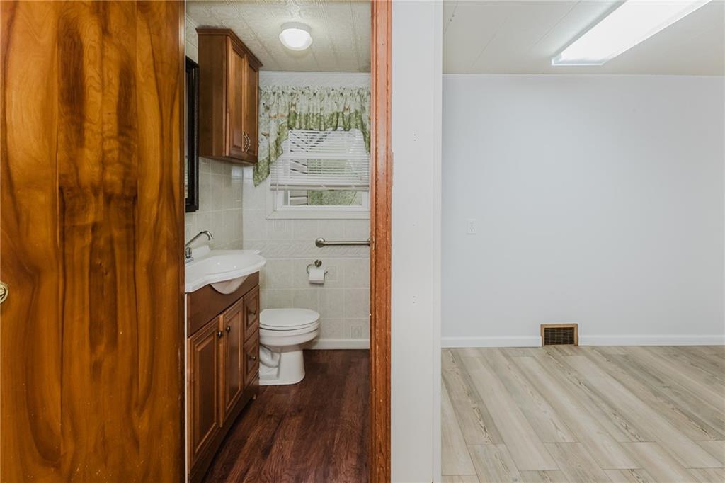 1339 Freeport Road Kittanning, PA 16201 - Photo 8 of 26