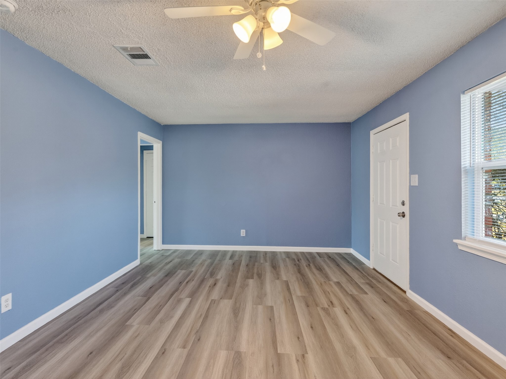 2613 Timber Drive Dickinson, TX 77539 - Photo 11 of 29