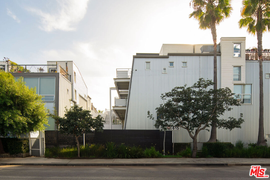615 Hampton Drive, Unit A101 Venice, CA 90291 - Photo 2 of 24 a view of a city with tall buildings
