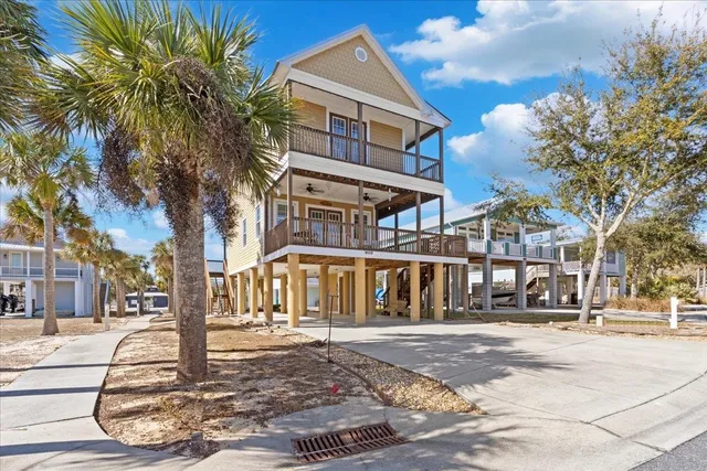 $585,000 | 1259 River's Bend Way Northeast, Steinhatchee, FL 32359