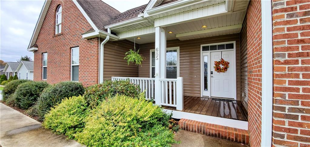 685 Bryson Road Candler, NC 28715 - Photo 4 of 41 Gallery Image 4