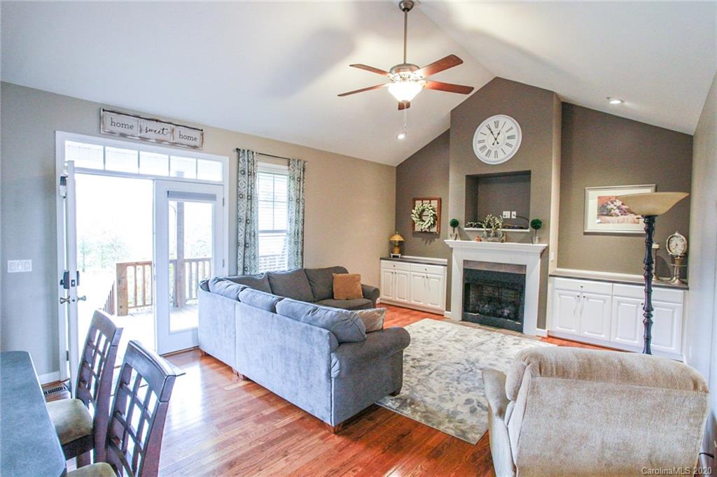 685 Bryson Road Candler, NC 28715 - Photo 9 of 41 Gallery Image 9