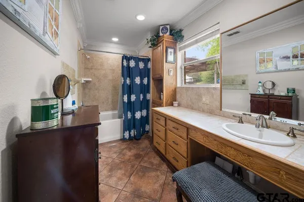 $380,000 | 13840 County Road 2122, Tyler, TX 75707
