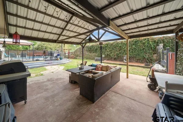 $380,000 | 13840 County Road 2122, Tyler, TX 75707