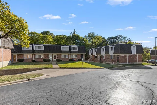 $89,900 | 1035 Lafayette Court, Unit B, Collinsville, IL 62234