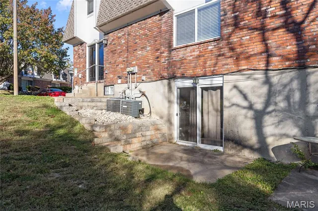 $89,900 | 1035 Lafayette Court, Unit B, Collinsville, IL 62234