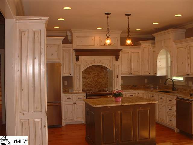 324 Hunt Road Easley, SC 29642 - Photo 3 of 23