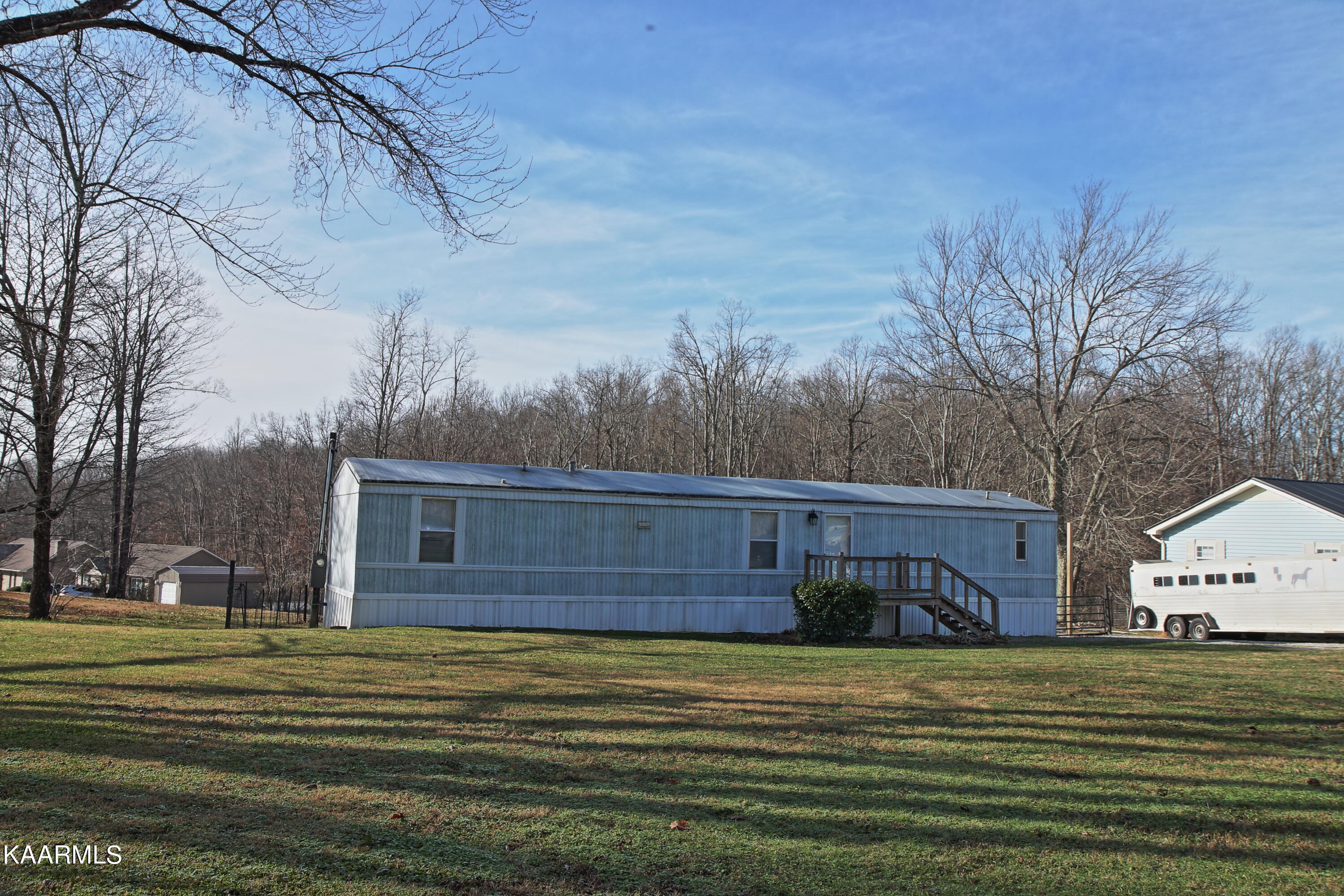 705 Yellow Cliff Road Jamestown, TN 38556 - Photo 2 of 19 yc26