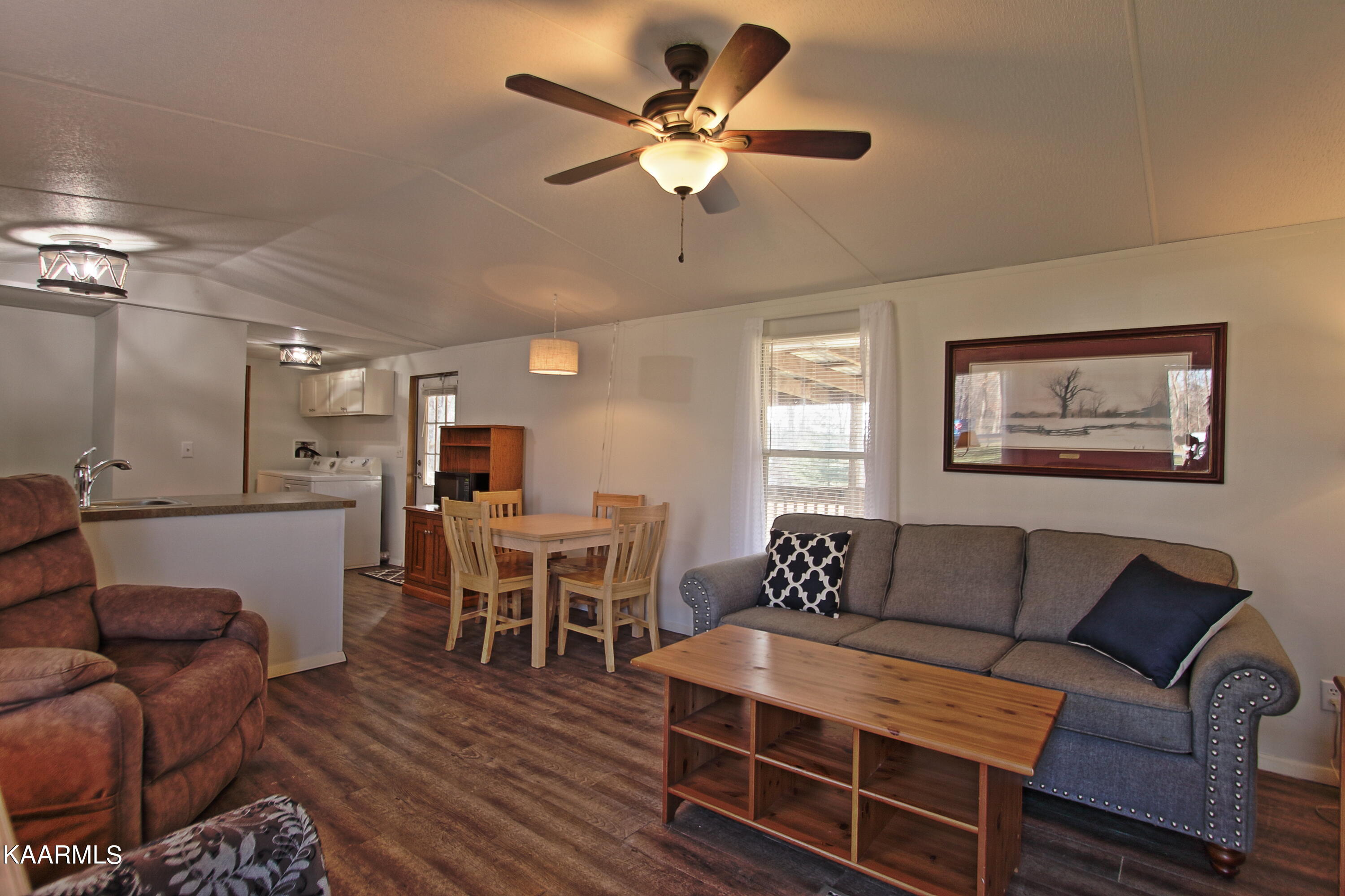 705 Yellow Cliff Road Jamestown, TN 38556 - Photo 3 of 19 yc17