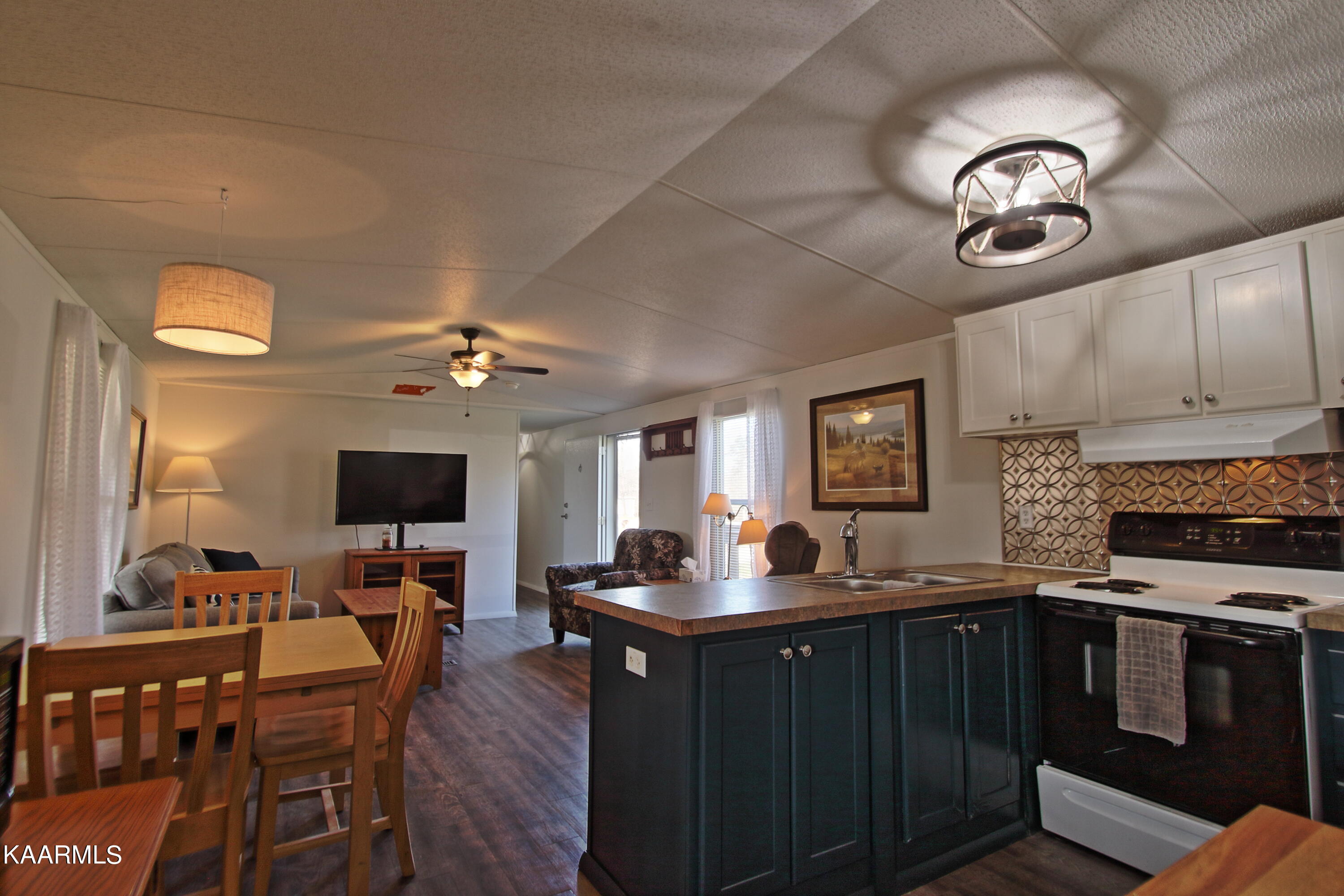705 Yellow Cliff Road Jamestown, TN 38556 - Photo 6 of 19 yc15