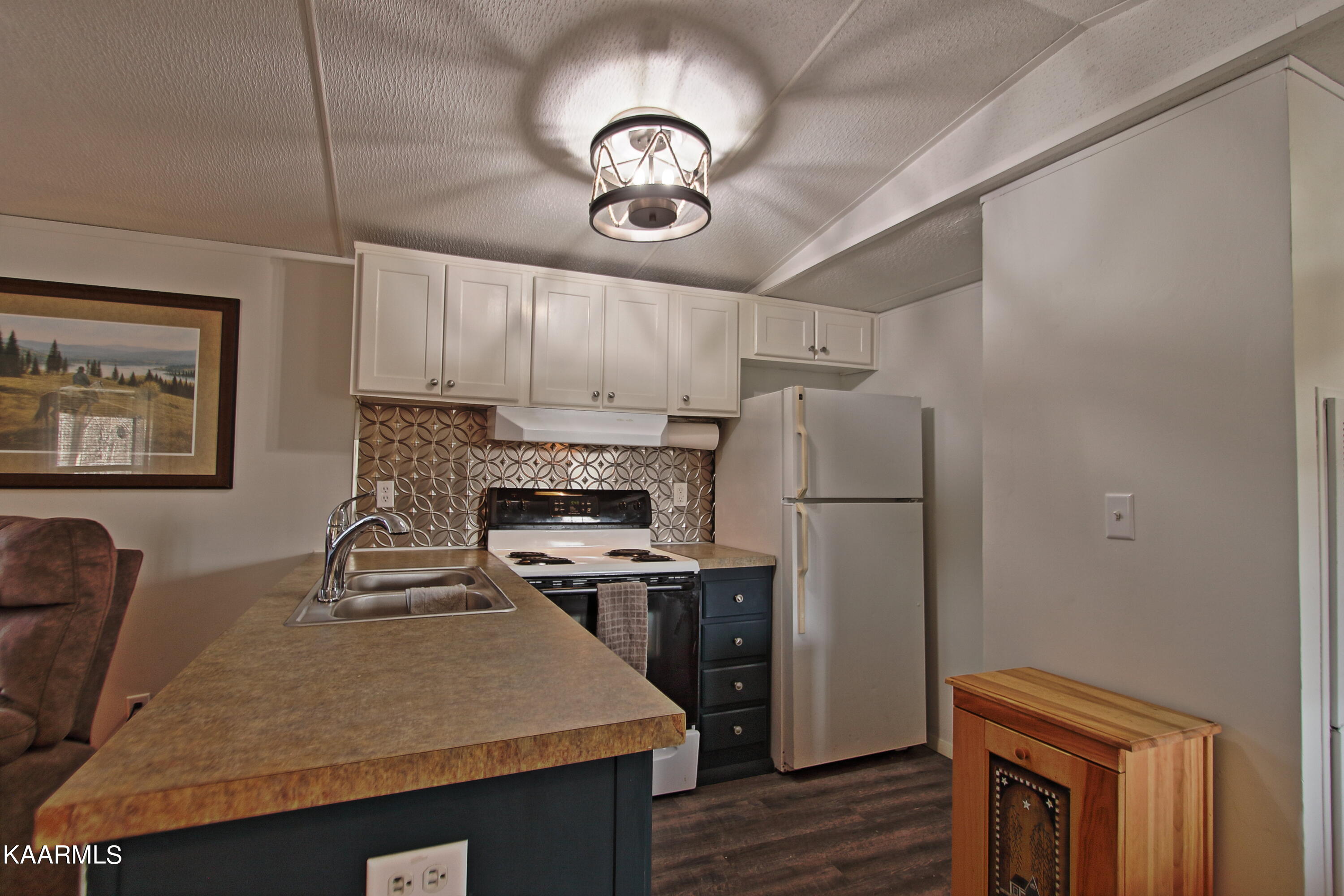 705 Yellow Cliff Road Jamestown, TN 38556 - Photo 9 of 19 yc22