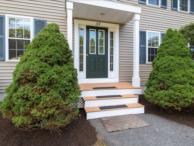 37 Forest Road, Unit 37 Millis, MA 02054 - Photo 5 of 42