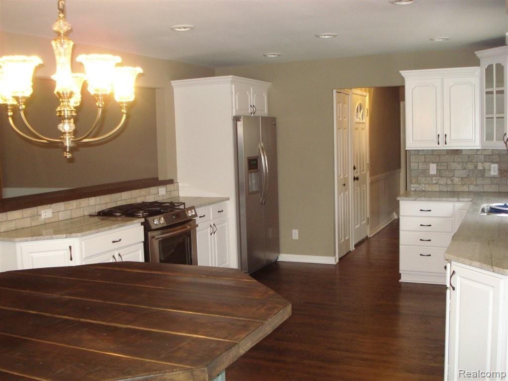 9255 Allen Road Clarkston, MI 48348 - Photo 15 of 25 Kitchen