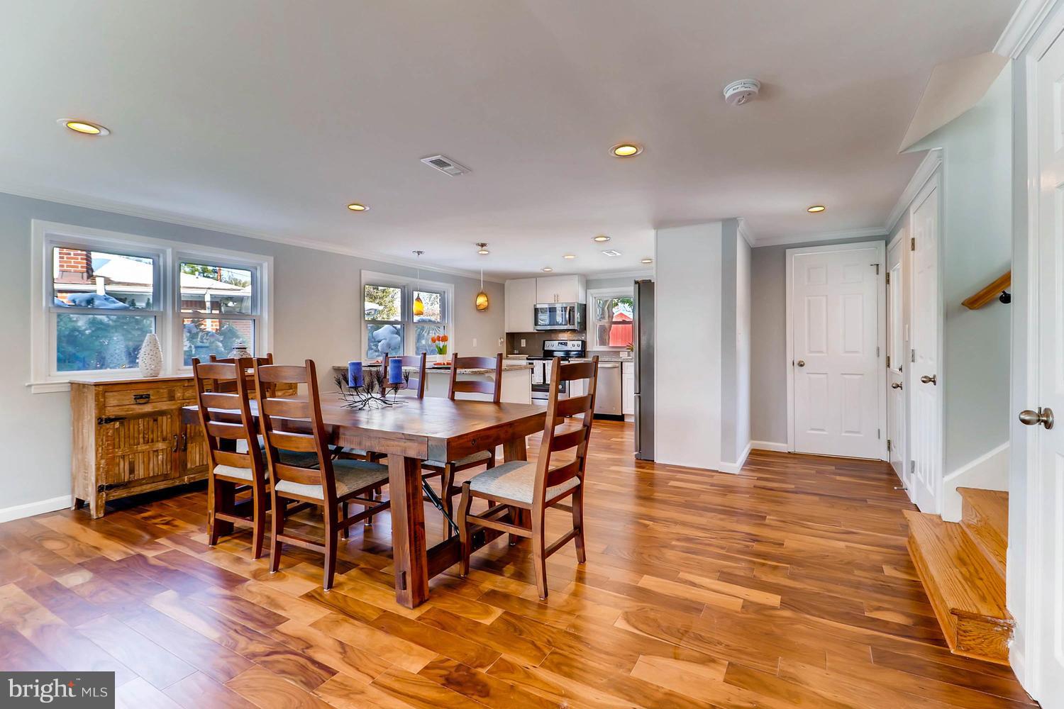 917 Shelley Road Baltimore, MD 21286 - Photo 14 of 28 Dining Room