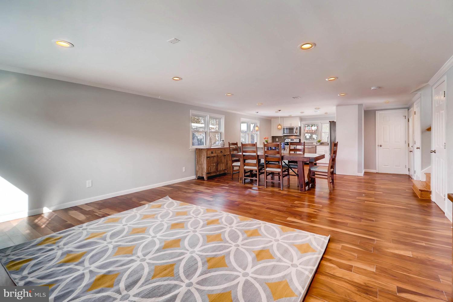 917 Shelley Road Baltimore, MD 21286 - Photo 8 of 28 Family Room