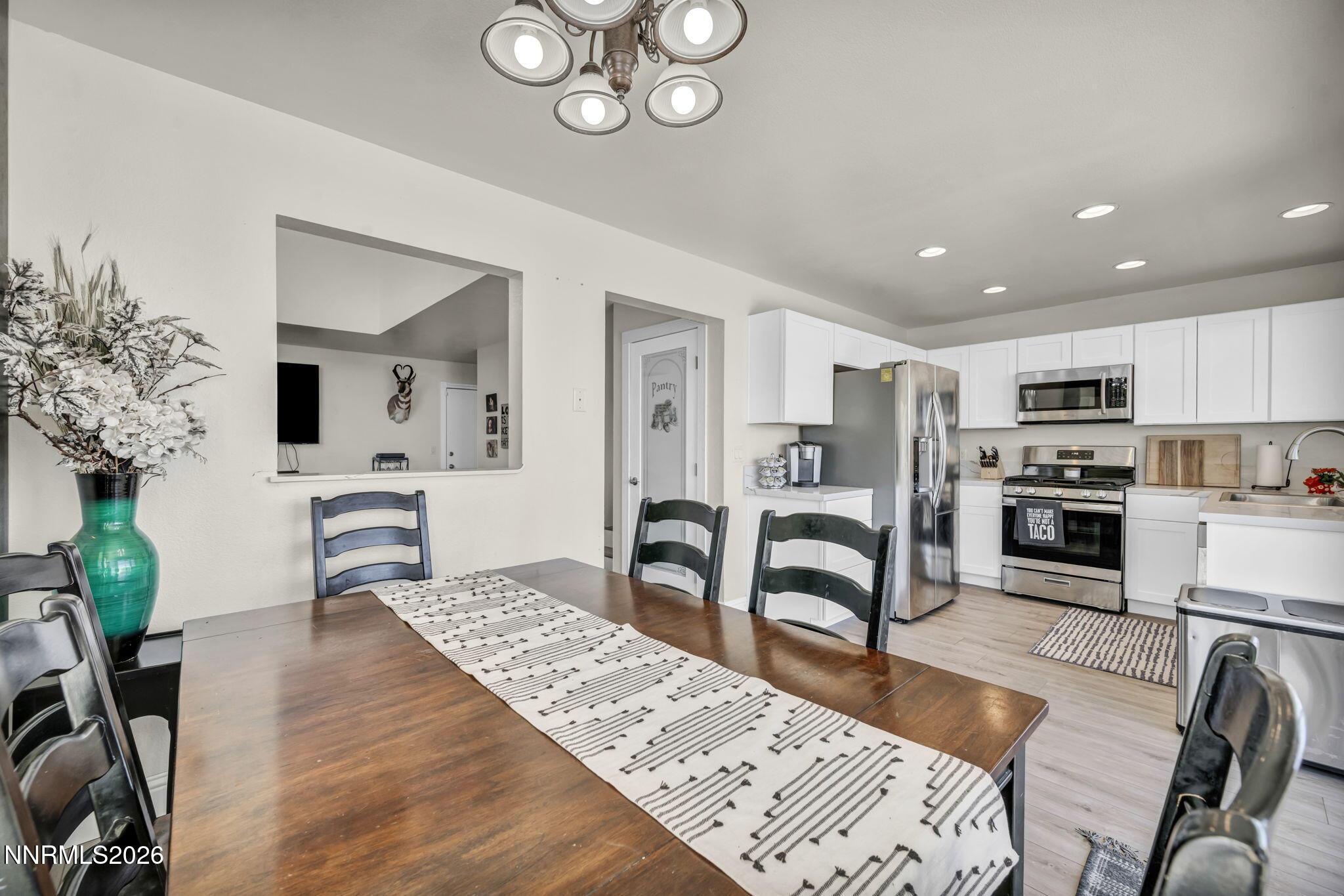 6905 Peppermint Drive Reno, NV 89506 - Photo 19 of 47 31-web-or-mls-6905-peppermint-dr