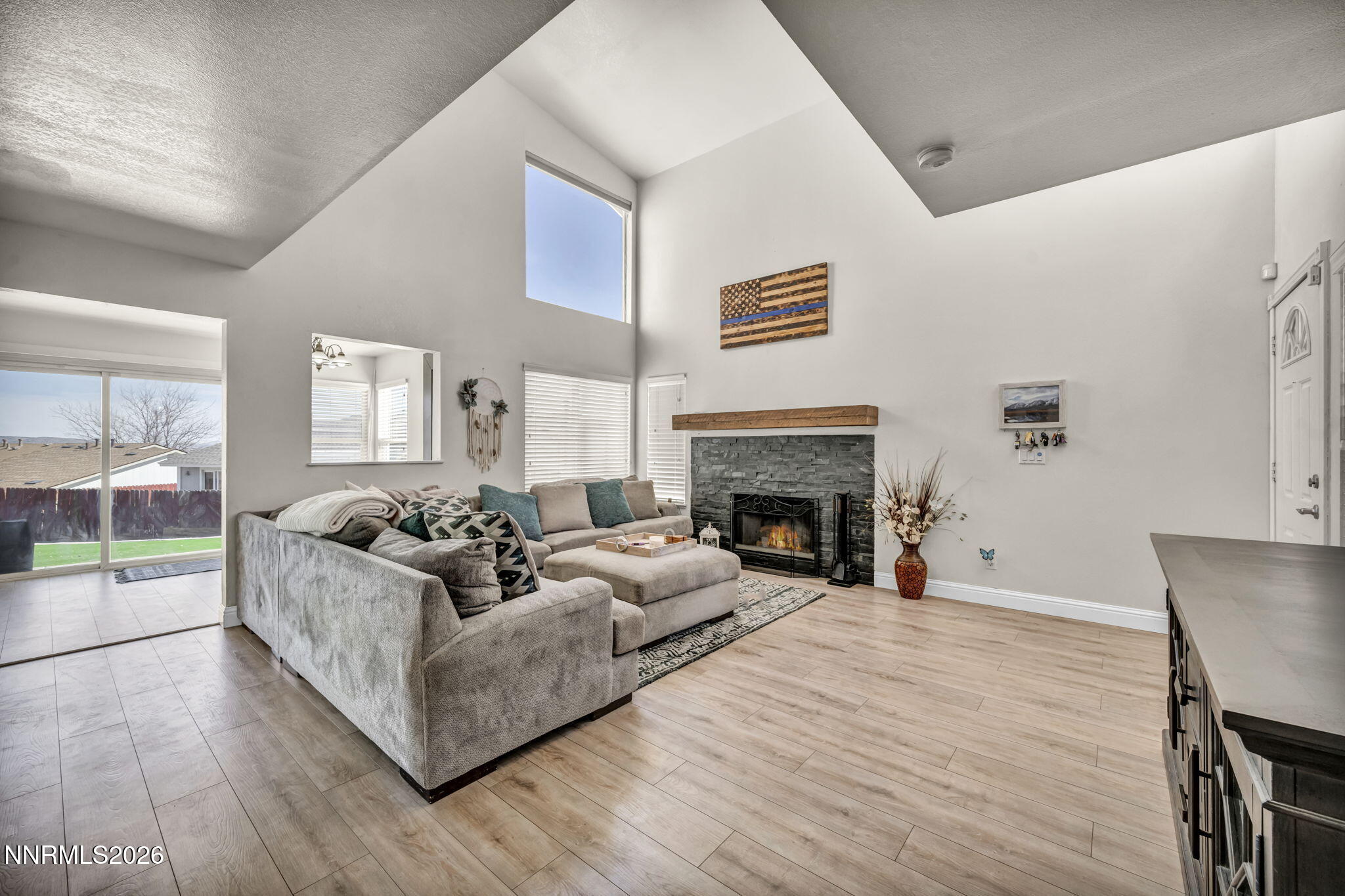 6905 Peppermint Drive Reno, NV 89506 - Photo 5 of 47 22-web-or-mls-6905-peppermint-dr