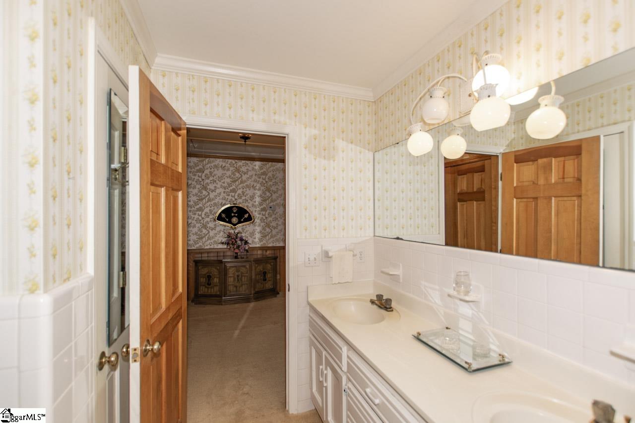 955 Chinquapin Road Travelers Rest, SC 29690 - Photo 20 of 36 Gallery Image 20