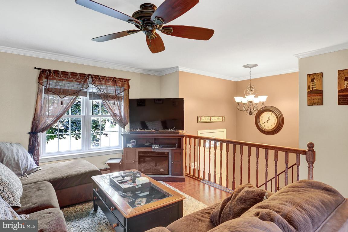 168 Summer Lane Lititz, PA 17543 - Photo 7 of 19 Gallery Image 7