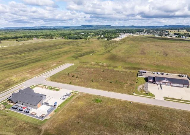 $325,000 | 2603 Rotterdam Avenue, Holmen, WI 54636