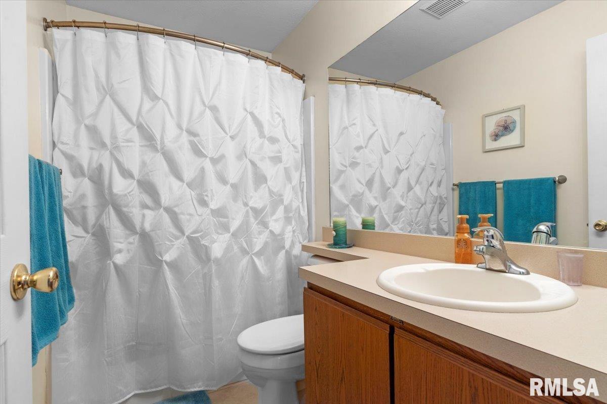 1604 Maureen Court Springfield, IL 62702 - Photo 18 of 31 Gallery Image 18