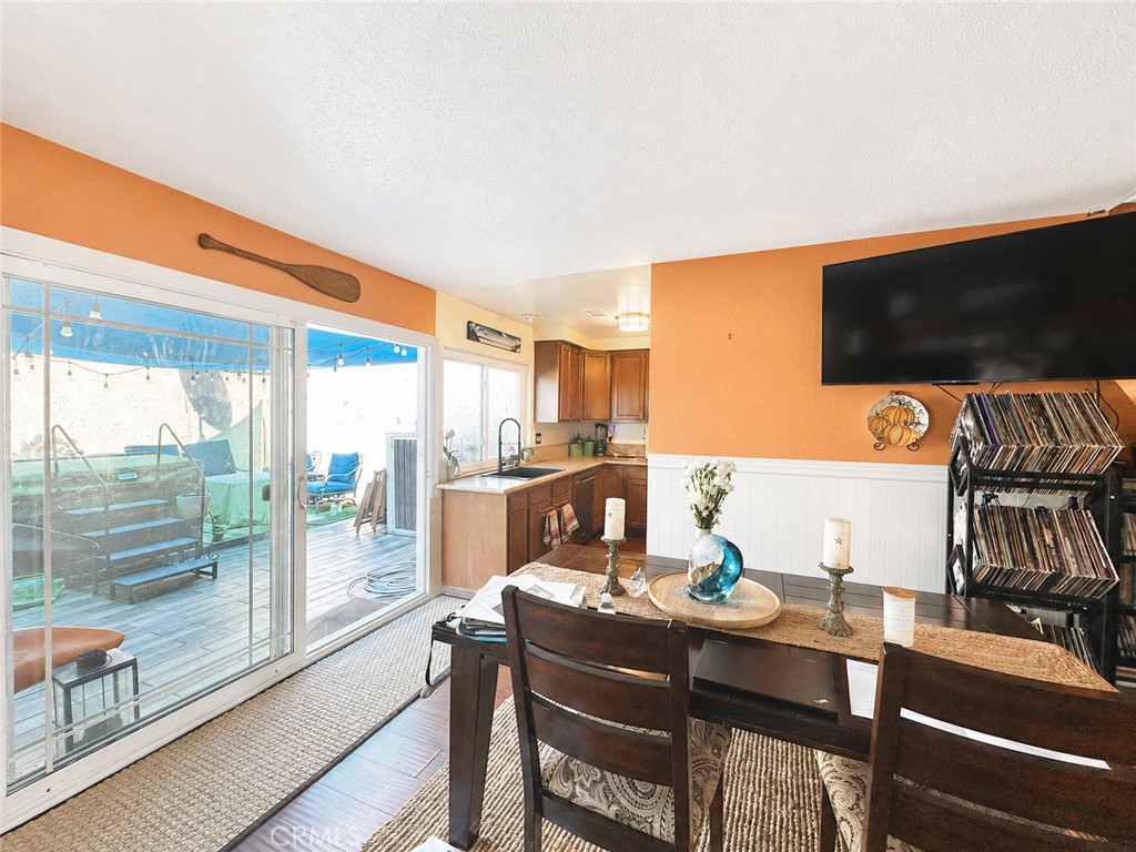 5246 St George Road Westminster, CA 92683 - Photo 8 of 47 Dining and patio