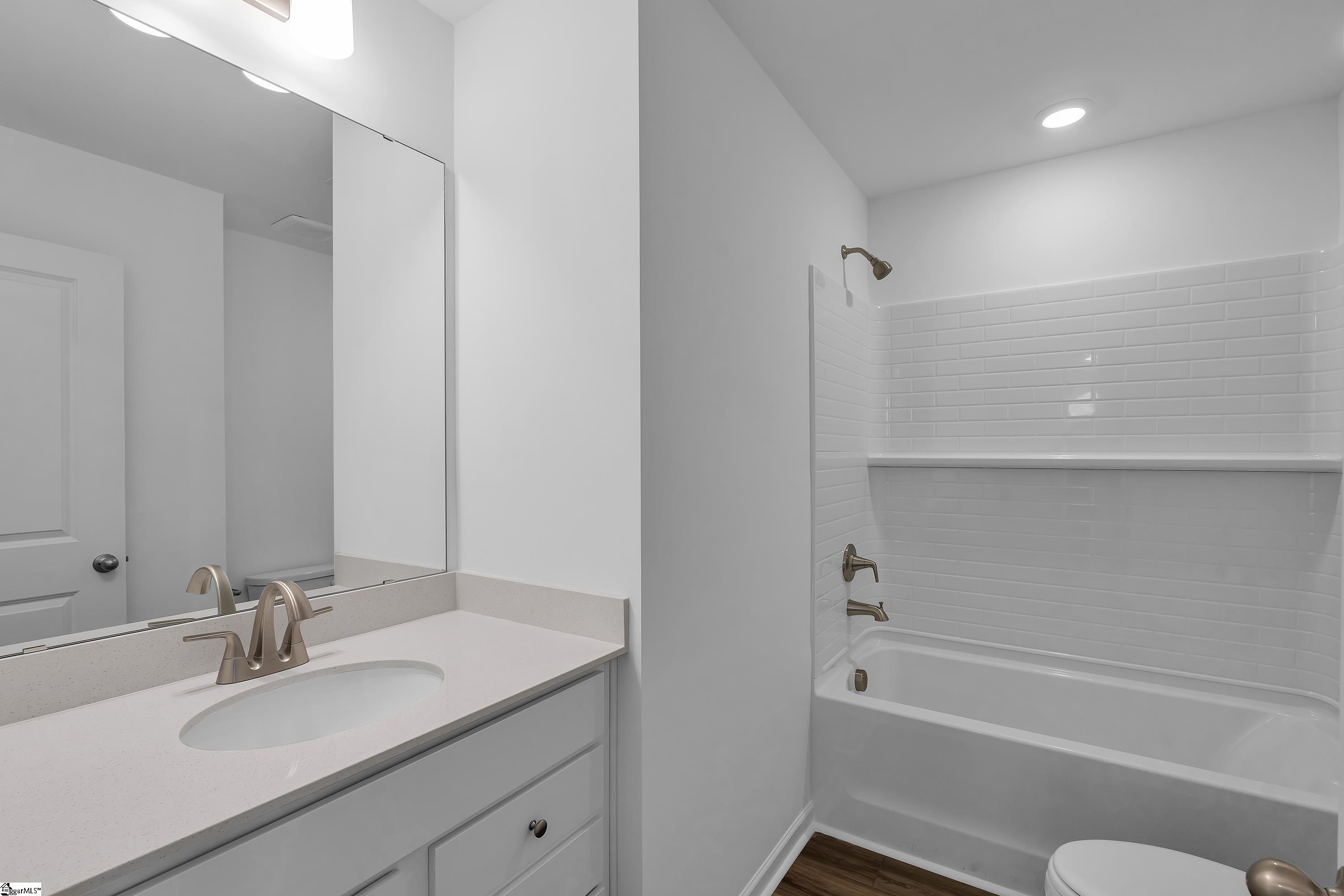 407 Belgrove Way Easley, SC 29640 - Photo 3 of 29