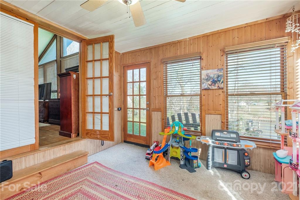 13914 Point Lookout Road Charlotte, NC 28278 - Photo 23 of 41 a view of a interior of the house