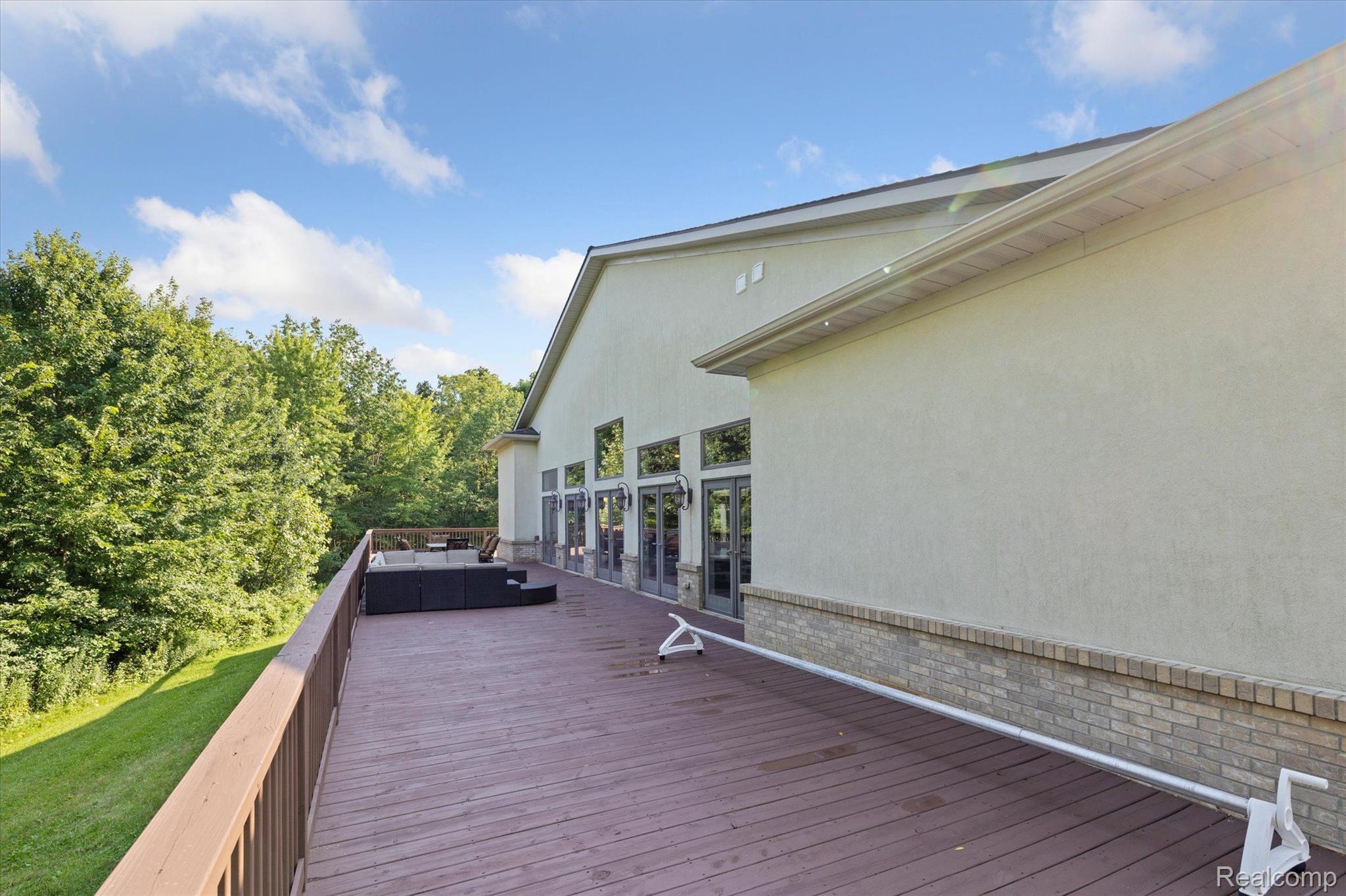 10205 Fenton Road Fenton, MI 48430 - Photo 80 of 96 Gallery Image 80
