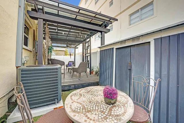 $3,500 | 2000 Jackson Street, Hollywood, FL 33020